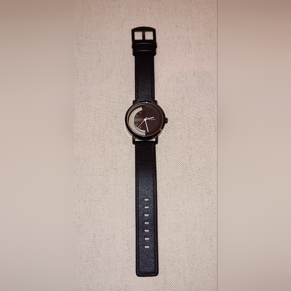 Tomi Quartz Movement Men's Wrist Watch